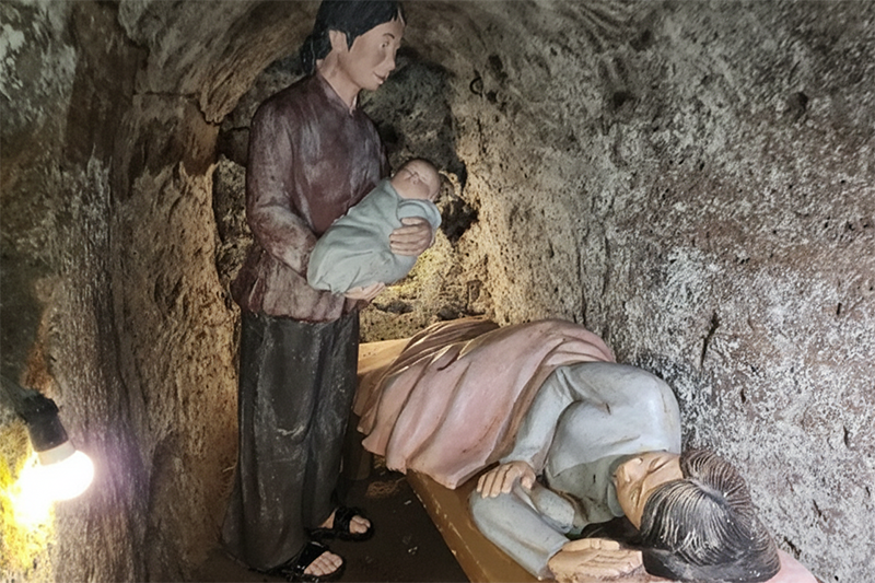 Voyage à moto dans le Centre du Vietnam, sur les traces des vestiges de la guerre du Vietnam - Partie 1 les tunnels de vinh moc incarnent la résistance héroïque