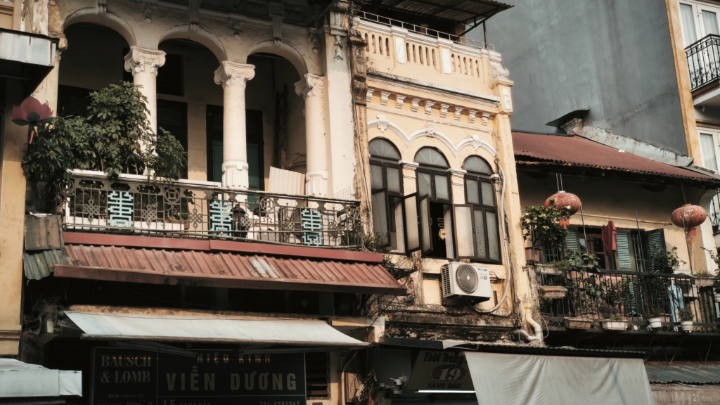 rue hang dao hanoi (2)