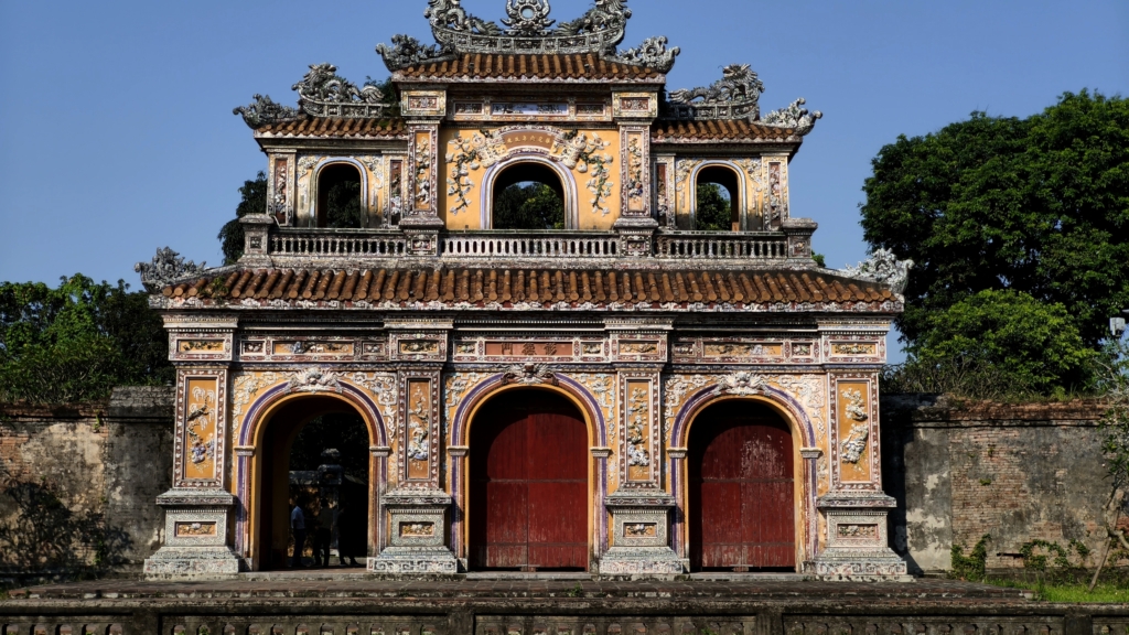Hué porte tout. Même ses contradictions. architecture hue vietnam (15)