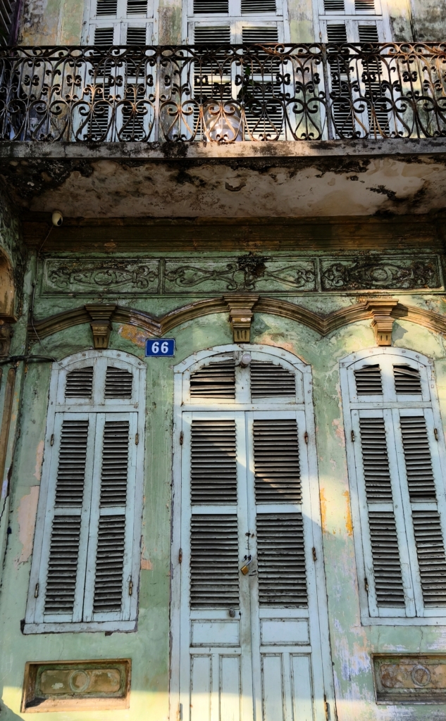 Hué porte tout. Même ses contradictions. architecture hue vietnam (7)