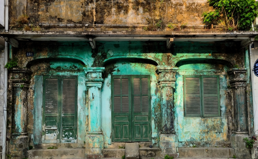 Hué porte tout. Même ses contradictions. architecture hue vietnam (9)