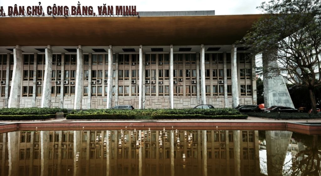 Quand Hanoi roule en Lada img 20260423 160530