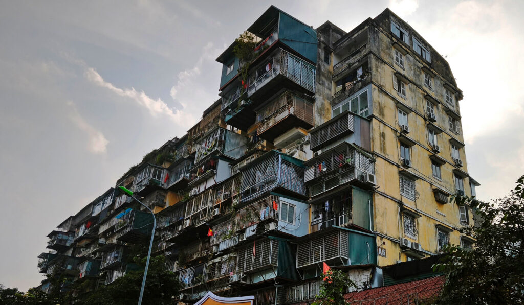 Les khu tap the : Hanoï sans maquillage, social et architectural à nu. architecture khu tap the (4)