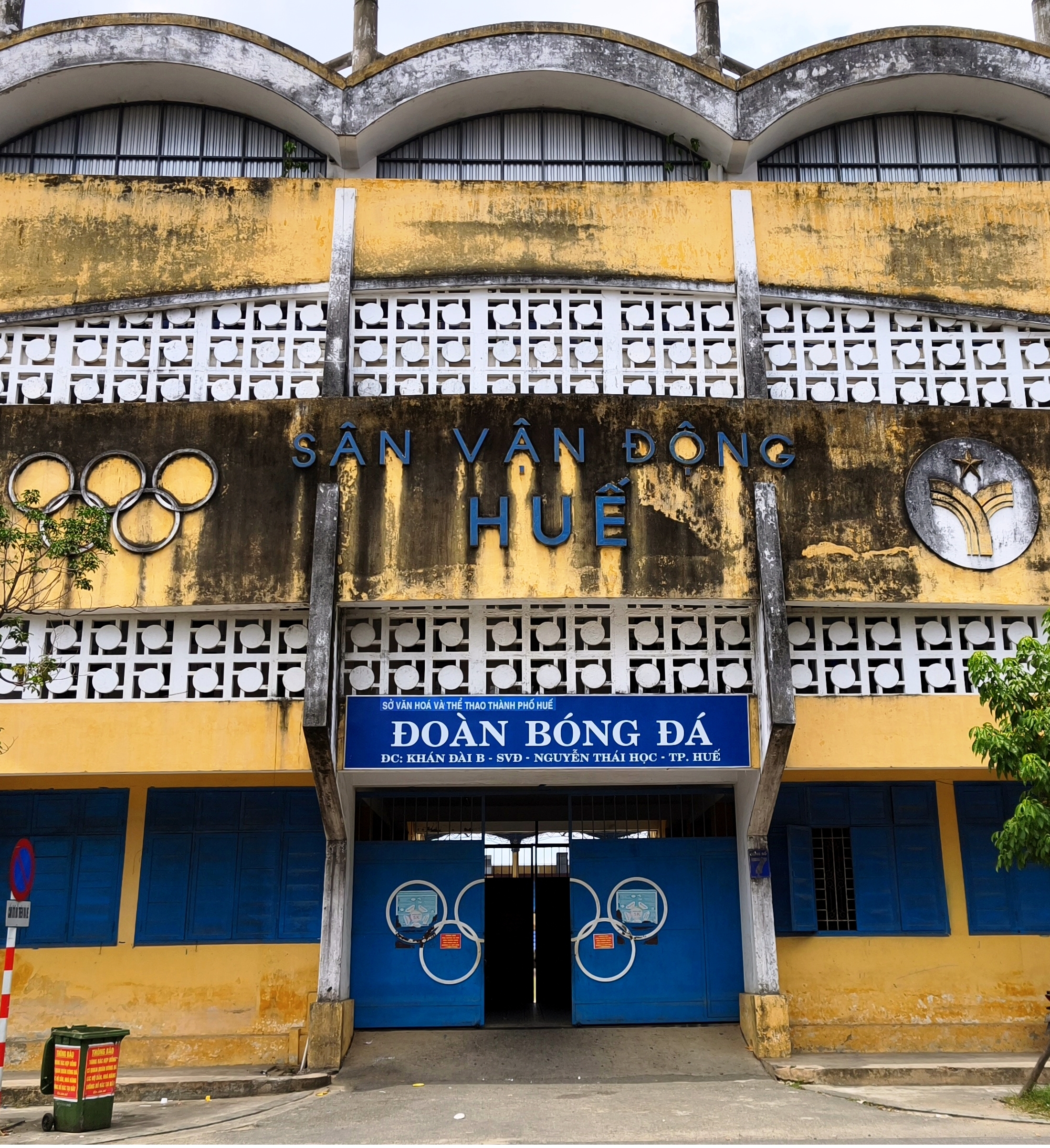 Hué porte tout. Même ses contradictions. architecture hue vietnam (20)