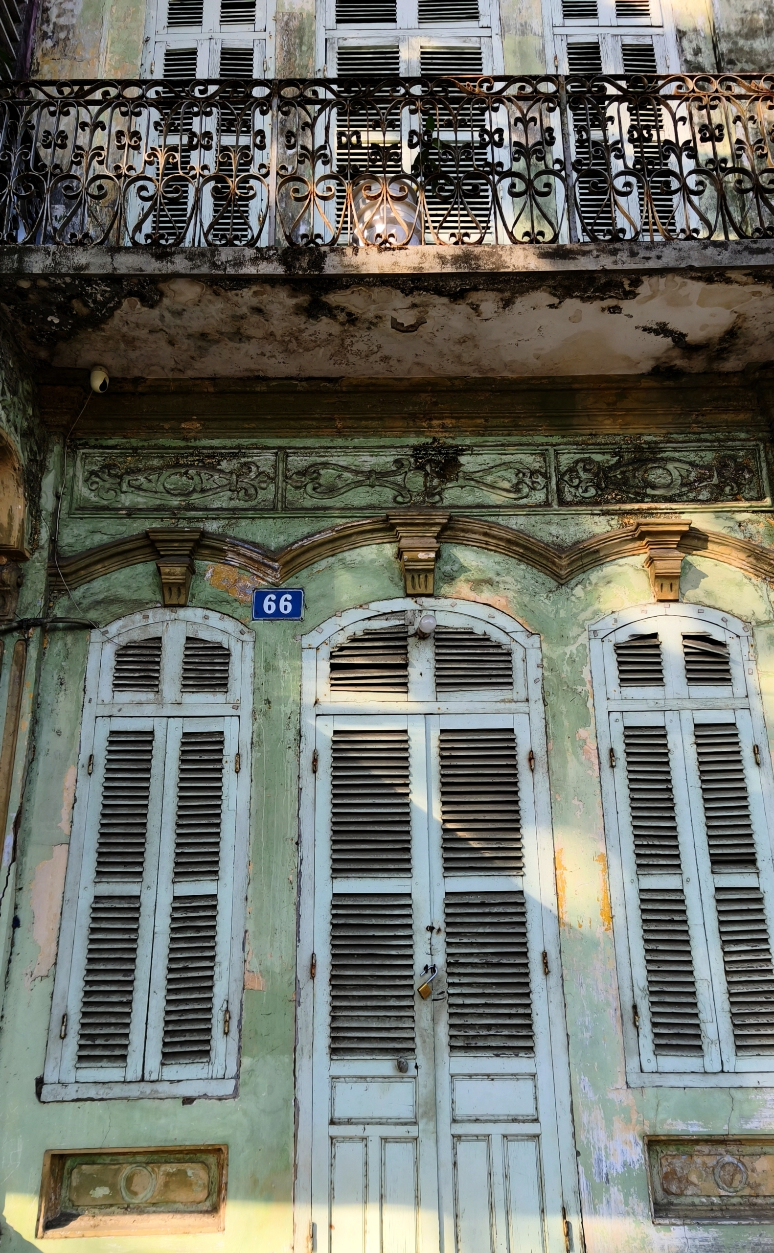 Hué porte tout. Même ses contradictions. architecture hue vietnam (7)