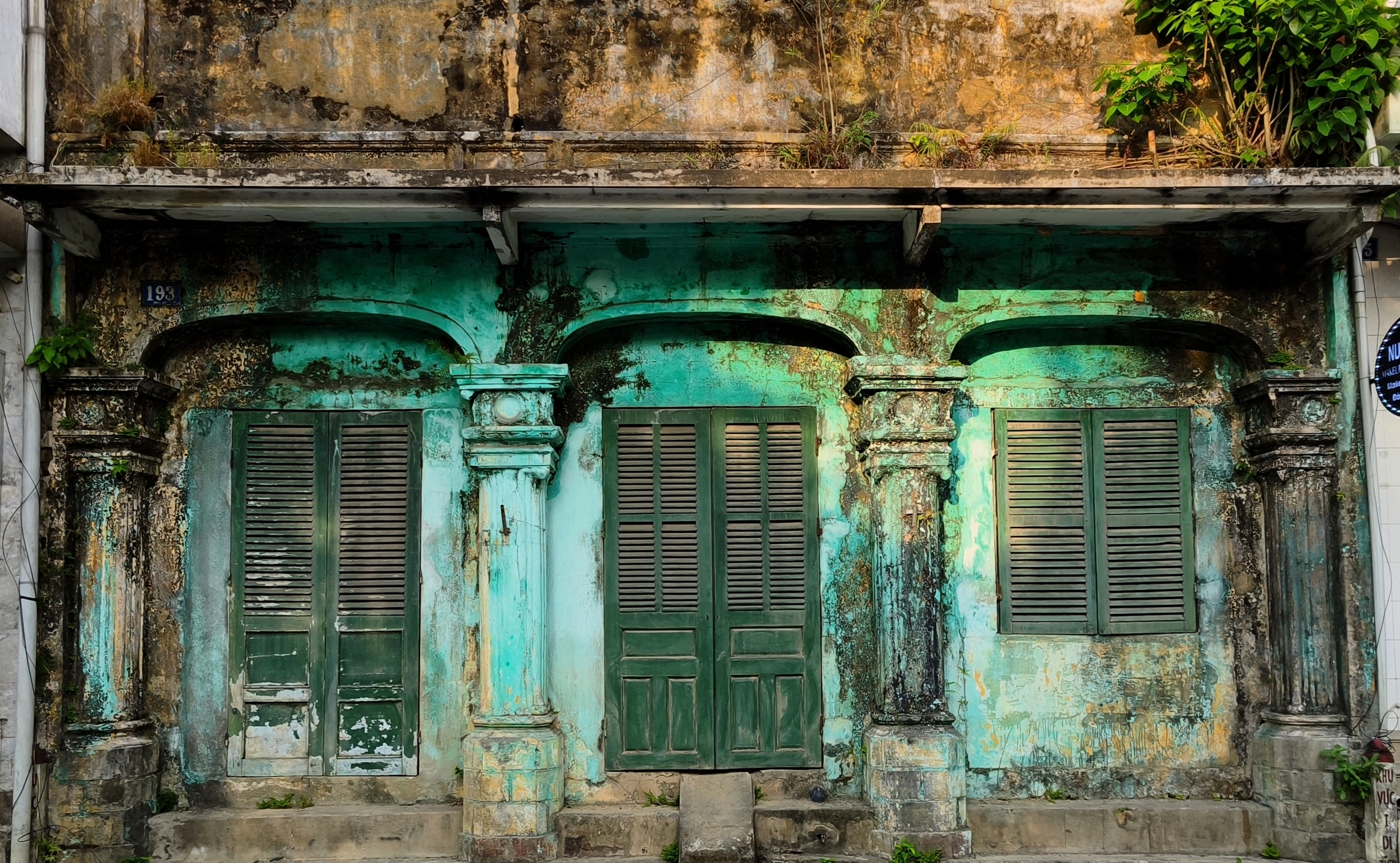 Hué porte tout. Même ses contradictions. architecture hue vietnam (9)
