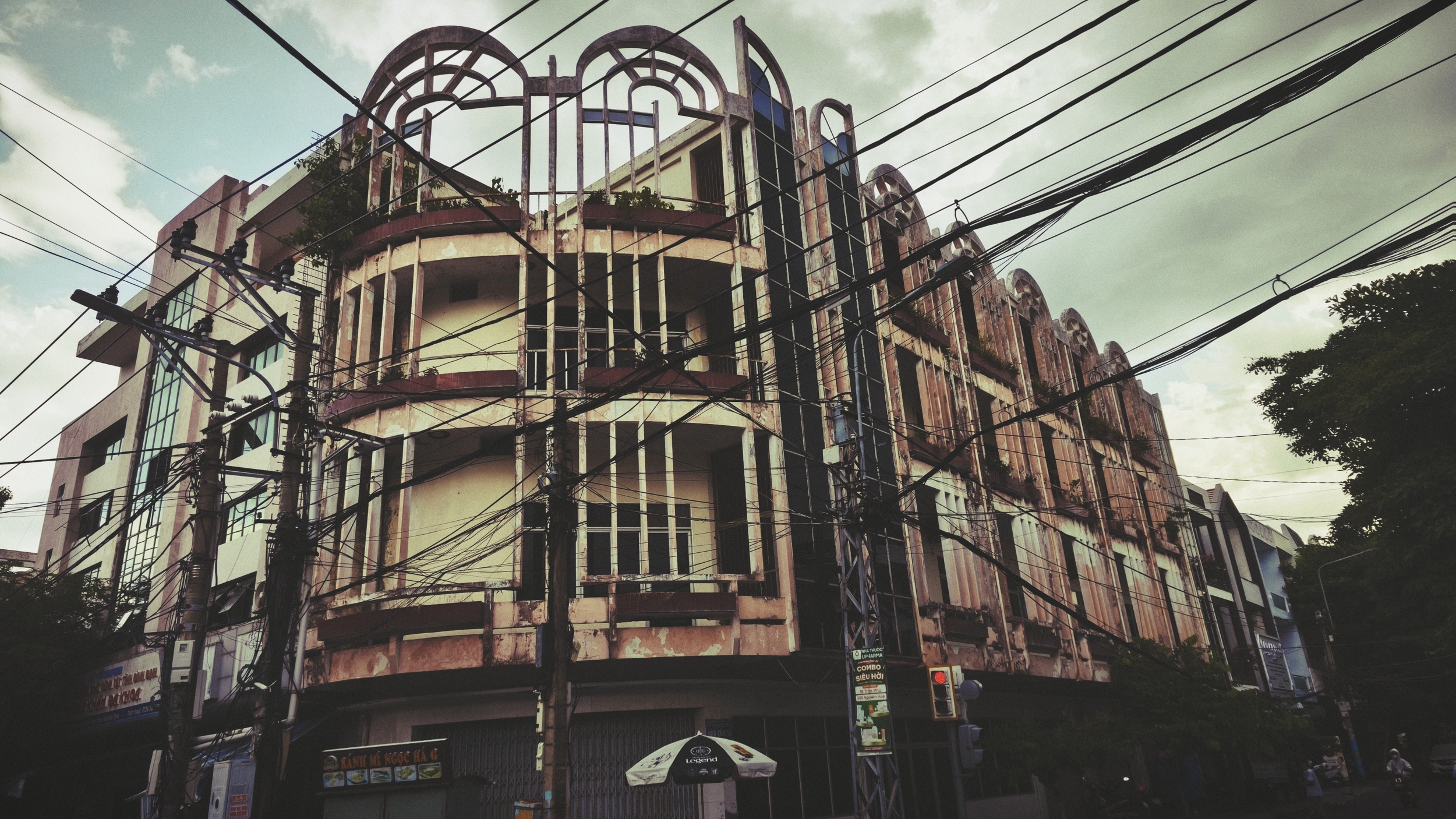 Quy Nhon : la révolte silencieuse architecture quy nhon vietnam (16)