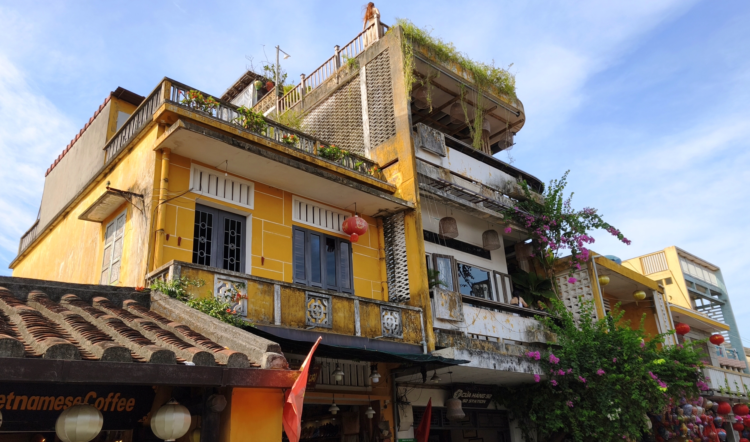 Hoi An, in Christian Lacroix hoi an vietnam lacroix (11)