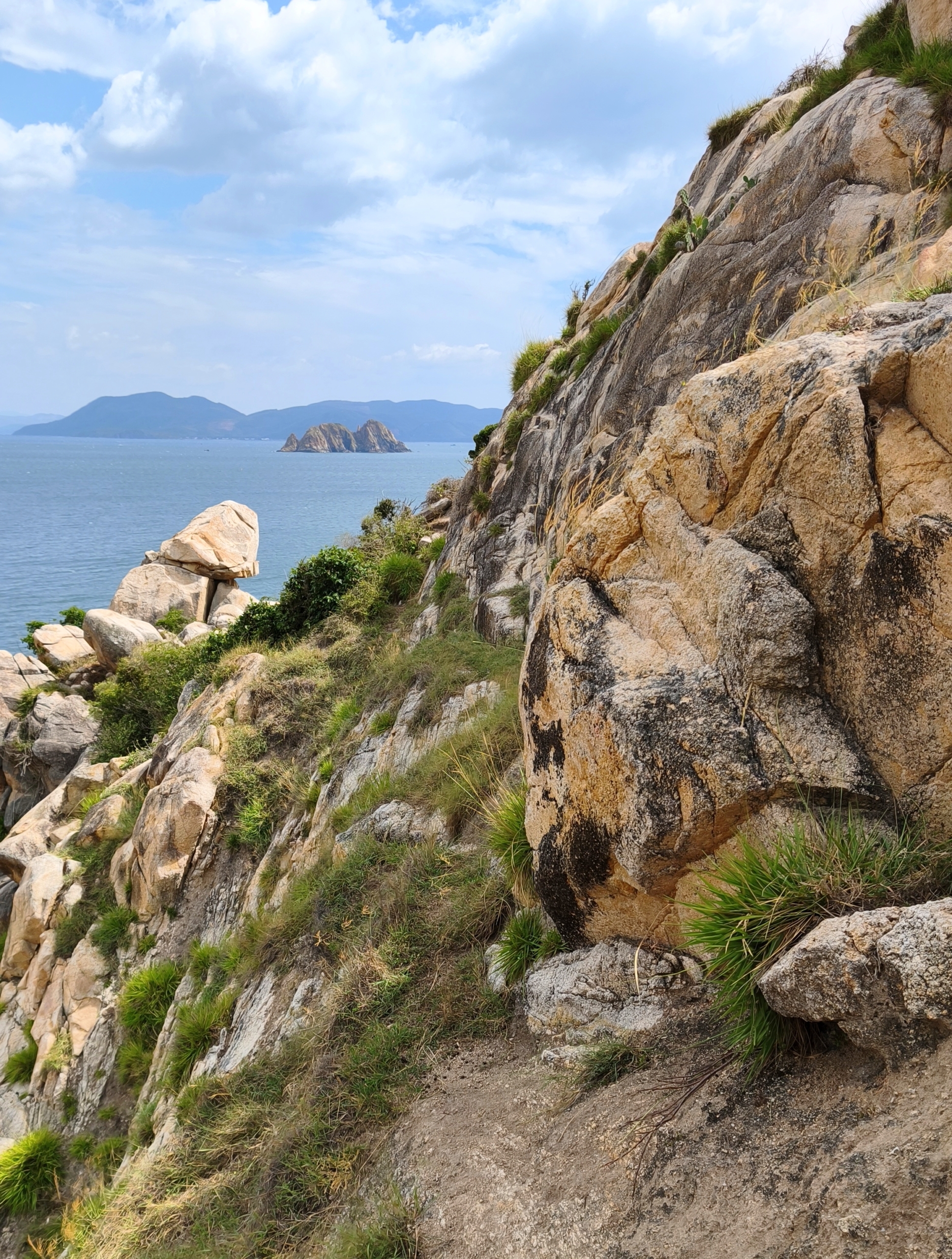 Tuy Hoa - Quy Nhon : la côte qui mord. Encore un peu img 20260711 104412