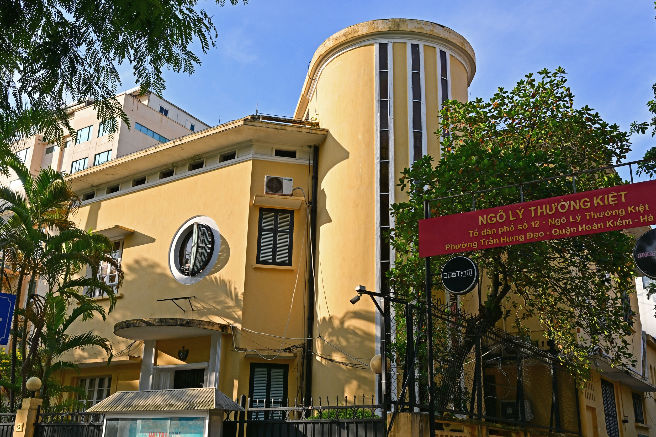 L'Art Déco à Hanoï : lignes de fuite sur un volcan art deco hanoi (1)