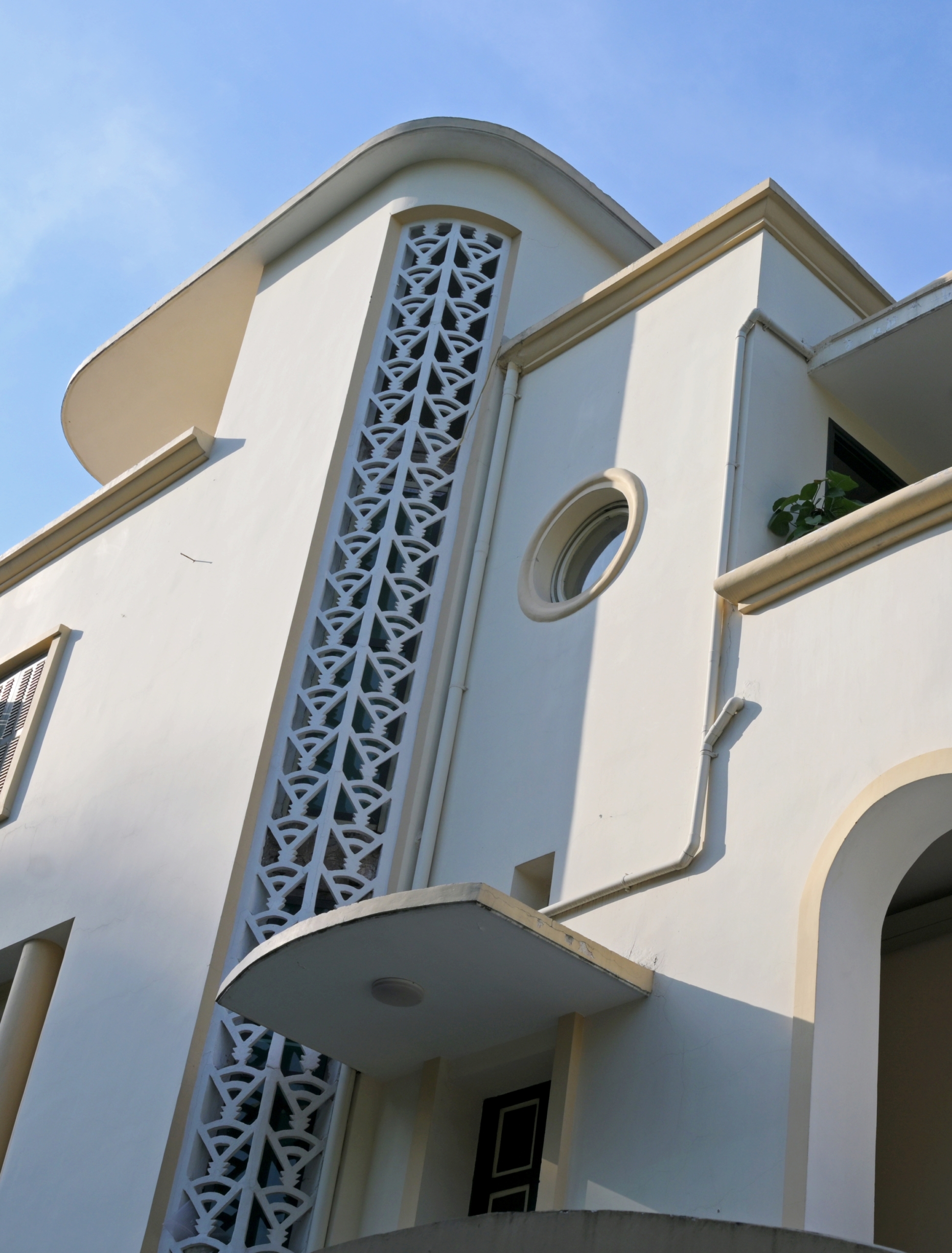 L'Art Déco à Hanoï : lignes de fuite sur un volcan art deco hanoi (3)